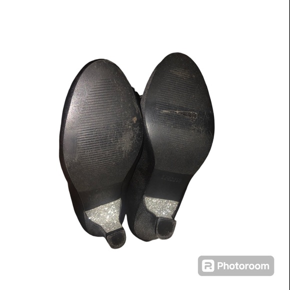 BADGLEY MISCHKA
Little & Big Girls Milah Pearl EUC Size 1 - Picture 10 of 14